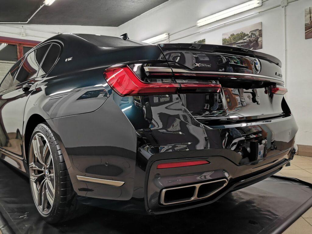 Czyszczenie tapicerki, korekta lakieru, zabezpieczenie szyb i felg